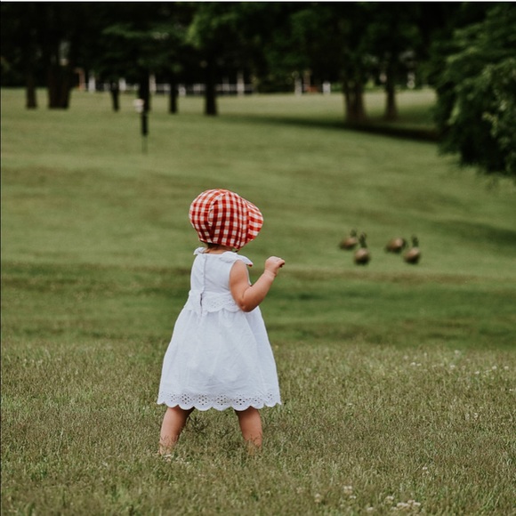 Mosey Handmade Baby Bonnet CLOSET SALE TODAY ONLY - Picture 4 of 4